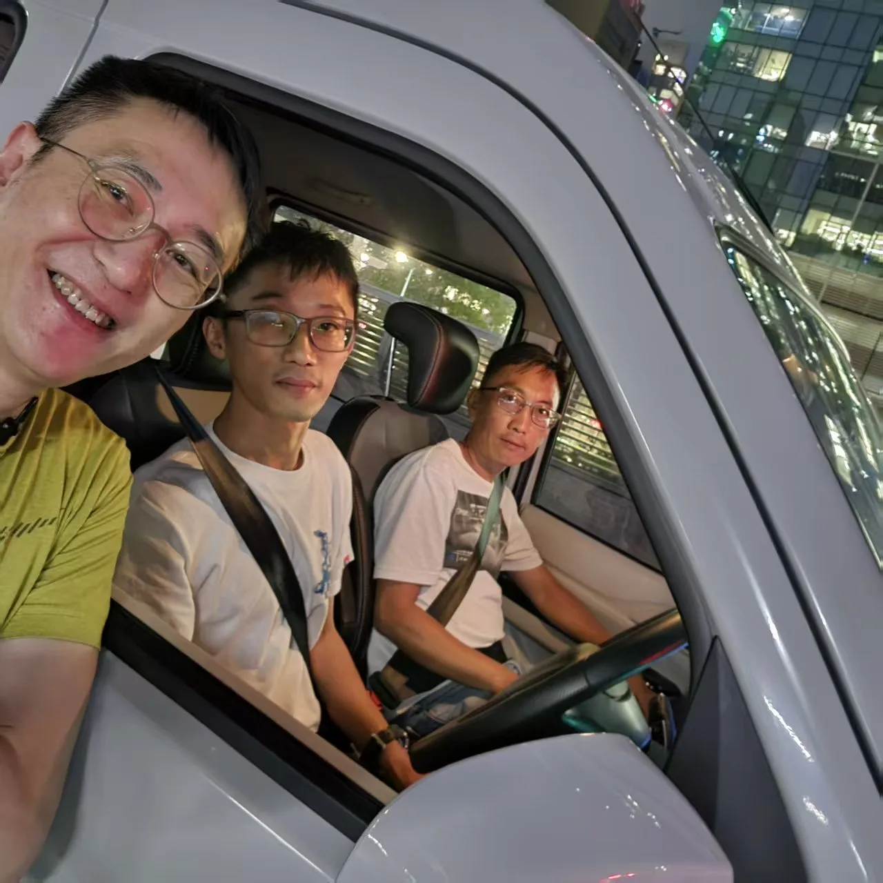 長安跨越 V7 EV 車主夜間出行實拍